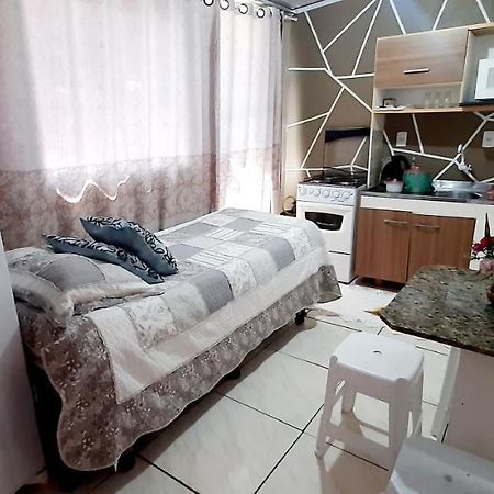 Kitnet K1 Em Torres-Rs - Na Mais Bela Praia Gaucha - Cozinha - Banheiro - Ar Condicionado - Smart Tv 32' - Wi-Fi - Anfitria Superhost No Bnb Eksteriør bilde
