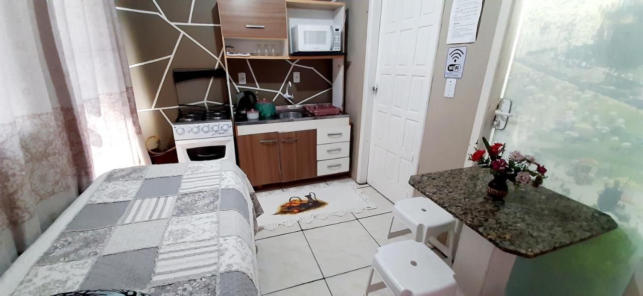 Kitnet K1 Em Torres-Rs - Na Mais Bela Praia Gaucha - Cozinha - Banheiro - Ar Condicionado - Smart Tv 32' - Wi-Fi - Anfitria Superhost No Bnb Eksteriør bilde