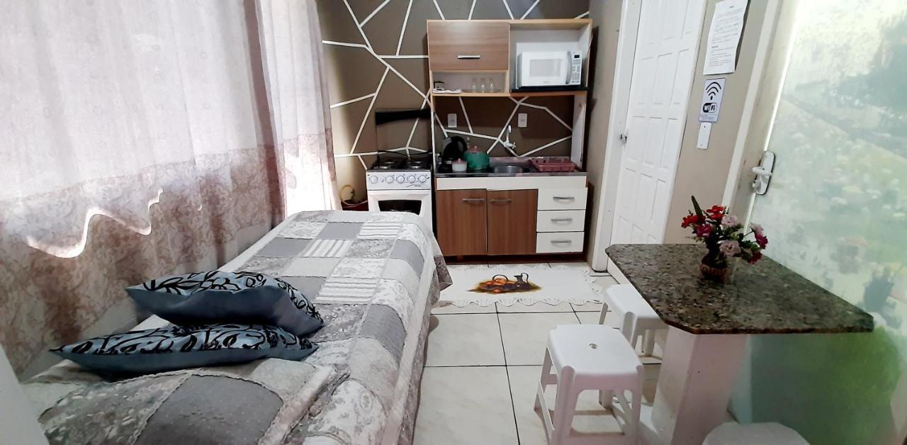 Kitnet K1 Em Torres-Rs - Na Mais Bela Praia Gaucha - Cozinha - Banheiro - Ar Condicionado - Smart Tv 32' - Wi-Fi - Anfitria Superhost No Bnb Eksteriør bilde