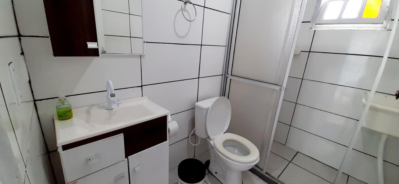 Kitnet K1 Em Torres-Rs - Na Mais Bela Praia Gaucha - Cozinha - Banheiro - Ar Condicionado - Smart Tv 32' - Wi-Fi - Anfitria Superhost No Bnb Eksteriør bilde