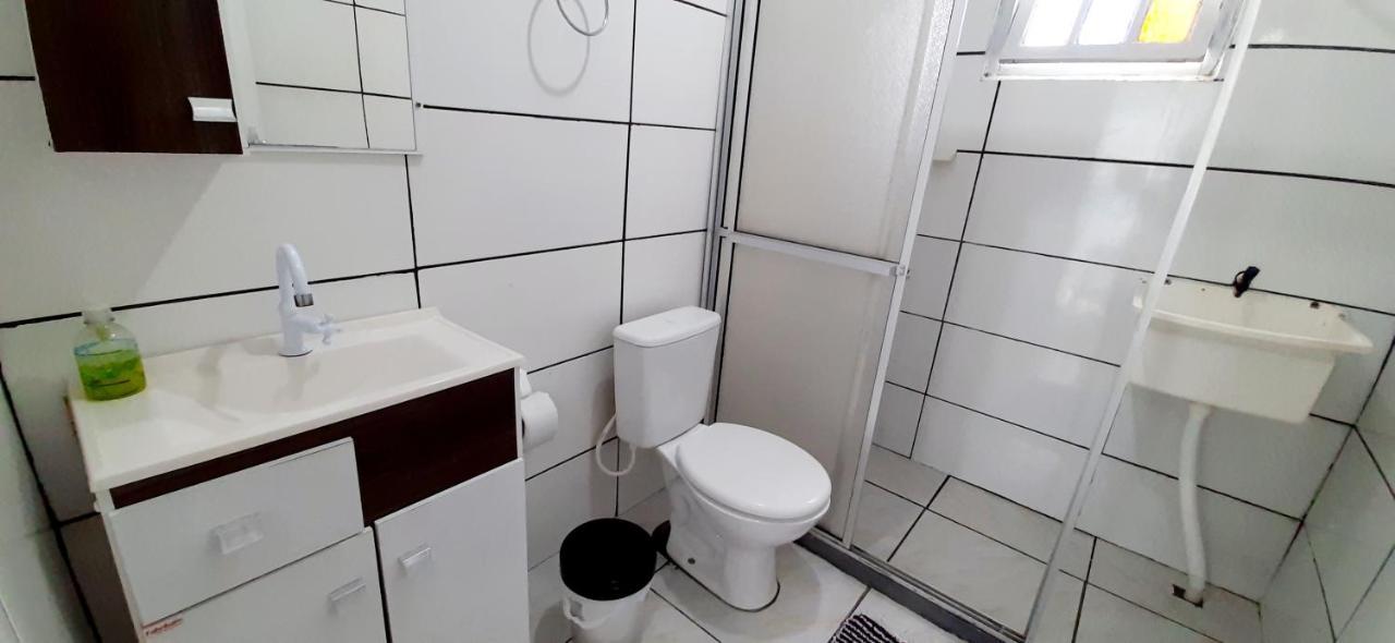Kitnet K1 Em Torres-Rs - Na Mais Bela Praia Gaucha - Cozinha - Banheiro - Ar Condicionado - Smart Tv 32' - Wi-Fi - Anfitria Superhost No Bnb Eksteriør bilde