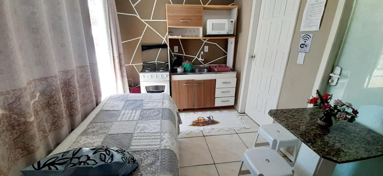 Kitnet K1 Em Torres-Rs - Na Mais Bela Praia Gaucha - Cozinha - Banheiro - Ar Condicionado - Smart Tv 32' - Wi-Fi - Anfitria Superhost No Bnb Eksteriør bilde